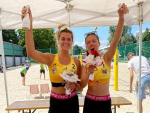 Mladé trnavské plážové volejbalistky získali bronz na majstrovstvách Slovenska