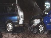 V pondelok po polnoci vybuchla Octavia, zhorel aj susedný Peugeot