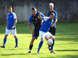 Futbal, 7. liga: Červeník opäť víťazí, Bučany majú formu