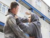 Mladíka olúpil už trestaný muž, hrozí mu osem rokov basy
