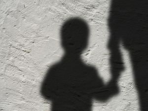 Polícia zasiahla pri známkach možného týrania dieťaťa v Trnavskom okrese