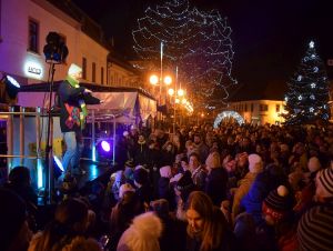 FOTO: Trnava oslávila Silvestra detskou diskotékou na Trojičnom námestí