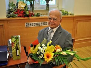 Výročie by mal čestný občan Trnavy Šimončič, základný kameň automobilky má 20 rokov