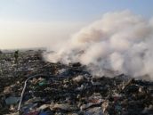 Hasiči vlani zachraňovali ľudí z lode aj chlapca z popolnice