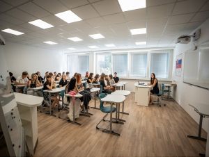 Župa poskytuje príspevky zamestnancom škôl za ich mimovyučovacie aktivity