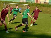 Futbal, 7. liga OSA: Voderady a Smolenice vyhrali, hráči Dobrej Vody videli tri červené karty