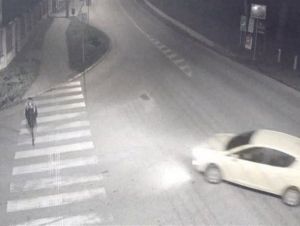 V Smoleniciach zachytilo auto chodkyňu na priechode, polícia hľadá svedkov