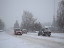 V Trnave napadlo viac ako 10 centimetrov snehu, cestári sú v akcii