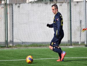 Futbal, 8. liga A, B: Vittek z Bukovej rozstrieľal Vlčkovce, Šulekovo remizovalo