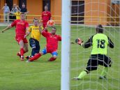 Futbal, 8. liga A: Za Špačince skóroval aj brankár, Opoj porazil Vlčkovce