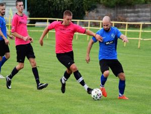 Futbal, 8. liga A a B: Šúrovce remizovali s Lokomotívou, Pastuchov porazil Kľačany