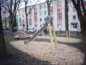Na Špačinskej ulici zrevitalizovali detské ihrisko