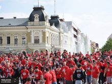 FOTO: Spartakovci v Nitre obsadili námestie, ulicami sa presúvali tisícky fanúšikov