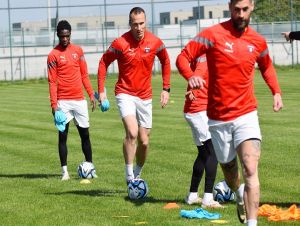 Na Spartak čakajú dva zápasy s Podbrezovou, Štetina už trénuje s mužstvom