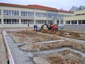 Školu na Spartakovskej rozšíria o štyri triedy, práce už začali