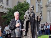V Piešťanoch odhalili umelecký objekt Pocta Antonovi Srholcovi