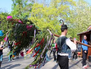 Postavia symbol lásky. Akcie bohaté na folklórne tradície budú v Trnave a okolí