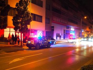 Polícia zasahovala pri City Arene, mladík tam strieľal z airsoftovej zbrane