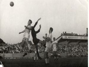 sturdik_hlavickar_250907.jpg