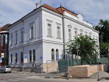 Budove Okresného súdu v Trnave vynovujú fasádu