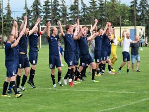 Futbal, 9. liga B: Šúrovce zdolali Koplotovce, po zápase sa strhla bitka