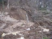 Zosuv pôdy pri Piešťanoch: Geológovia začínajú prieskum