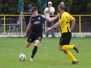 Futbal, 8. liga B: Brestovany zvíťazili v Trakoviciach, Dubovany padli v Chtelnici