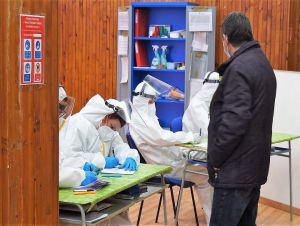 Testovanie v Trnave: Ďalší pokles počtu pozitívne testovaných sa nekonal