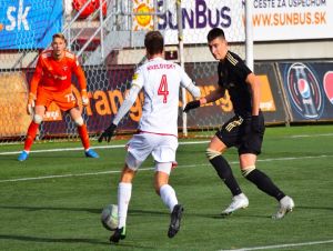 Spartak v Tipsport lige prehral v Trenčíne, za Trnavu nastúpil Škrteľ