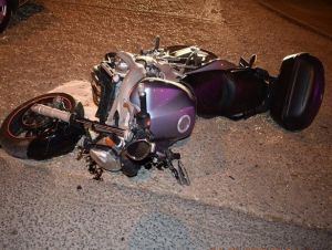 Motorkár skončil po zrážke s autom v Trnave na Clementisovej ulici v nemocnici