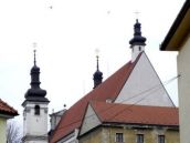 Dvakrát sedemnásť rovná sa super ples mesta Trnava