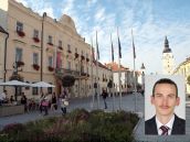 Trnavskí poslanci budú mimoriadne zasadať už v auguste, rozhodnú o pokute pre kolegu