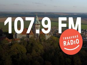 Pod Smolenickým zámkom na novej frekvencii. Trnavské rádio zlepšilo pokrytie