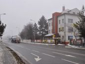 Na Trstínskej postavia ďalšiu okružnú križovatku