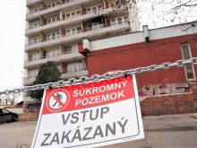 Na parkovisku pri ubytovni na Kollárovej ulici už nezaparkujete