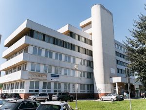 Veľká investícia UCM: Začína sa obnova budovy na Hajdóczyho