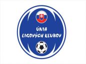 Víkendové duely Corgoň ligy a druhej ligy chcú odohrať podľa plánu