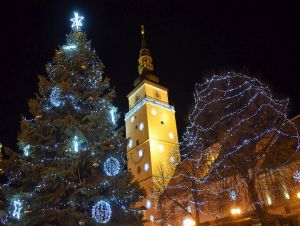 Vianočné trhy v Trnave sa začnú koncom novembra, strom privezú z Modranky