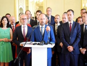 Viskupičovu kandidatúru na župana podporili premiér Heger aj dvaja ministri