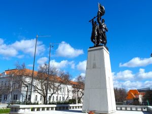 Pamätník oslobodenia Víťazstvo po obnove nemá pôvodný text