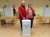 Počet voličov v Trnave neláme rekordy, popoludní záujem občanov opadol