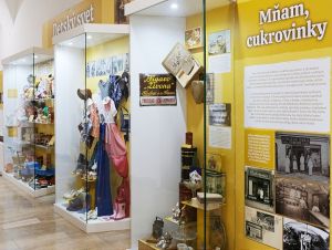 V múzeu pripravili výstavu, ktorá návštevníkov prenesie do detských čias