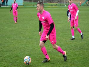 Futbal, 5. liga: Horná Krupá stále nepozná trpkosť prehry, Hlohovec remizoval