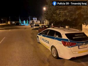 Rušno v Boleráze, agresívny muž zranil počas zákroku dvoch policajtov