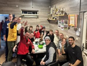 Futbal, 8. liga B: Zavar vyhral derby v Brestovanoch, uspeli aj Moravany