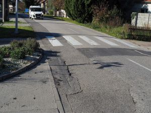 V Zavare cestári obnovia povrch vozovky na Hlavnej ulici