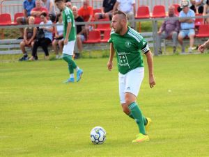 Futbal, 8. liga B: Veľké Kostoľany a Leopoldov vyhrali vonku, Dubovany kontumačne