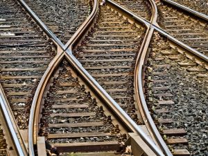 Uzavretie mosta do Hlohovca: Železnice posilňujú vlakovú dopravu