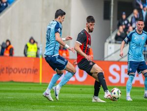 Spartak v derby viedol, Slovan vyrovnal z poslednej akcie zápasu