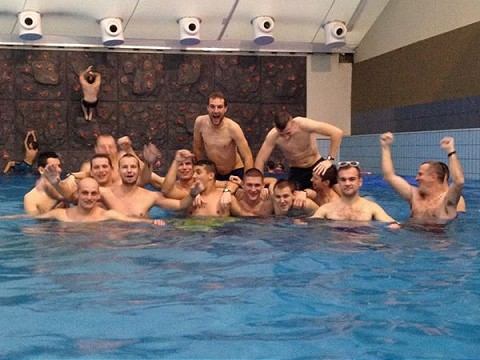 Futbalisti Bohdanoviec vyhrali stávku, po sezóne sa bavili v Bešeňovej